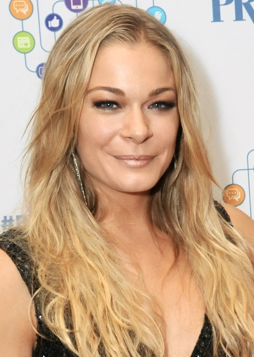 LeAnn Rimes's Bold Corset LBD: Fans React to Her New Naked Dress Era